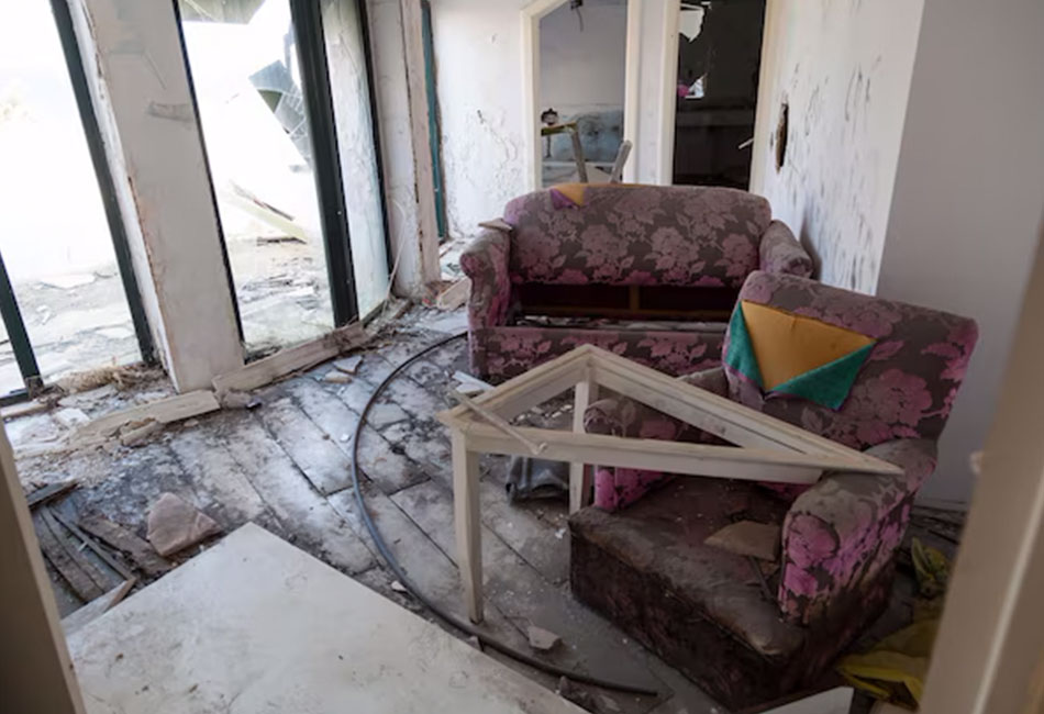 The-Problem--Outdated,-Damaged,-or-Unusable-Interiors1